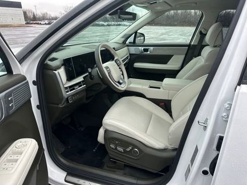 New 2025 Hyundai Santa Fe Calligraphy image 9