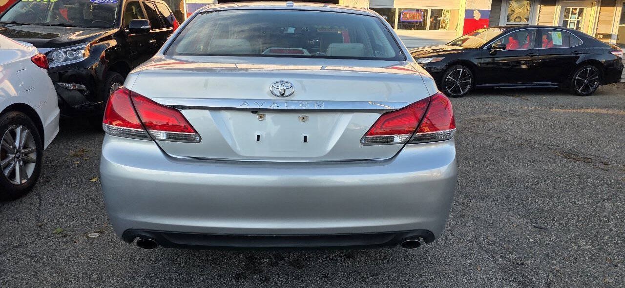 Used 2011 Toyota Avalon FWD image 6