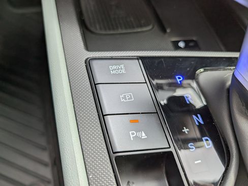 Used 2024 Hyundai Elantra Limited FWD image 29