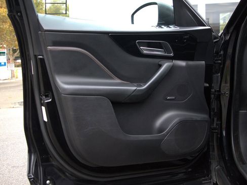 Used 2020 Jaguar F-PACE Prestige image 11