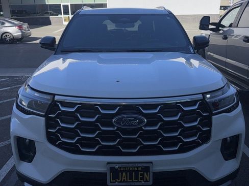 Used 2025 Ford Explorer Platinum w/ Ultimate Package image 2