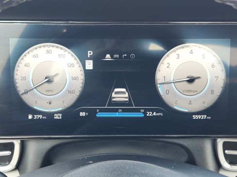 Used 2024 Hyundai Elantra Limited FWD image 16