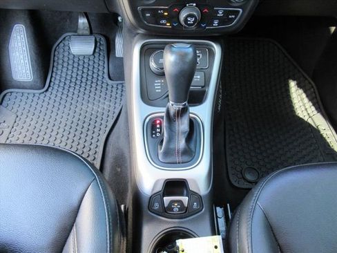 Used 2020 Jeep Compass Latitude w/ Cold Weather Group image 21