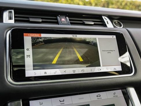 Used 2020 Land Rover Range Rover Sport HST image 33