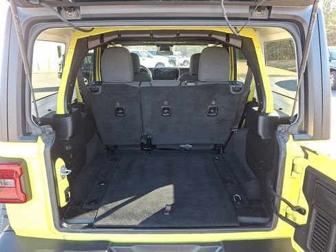 Used 2024 Jeep Wrangler Unlimited Rubicon image 28