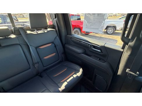 Used 2024 GMC Sierra 2500 AT4 w/ AT4 Preferred Package image 23