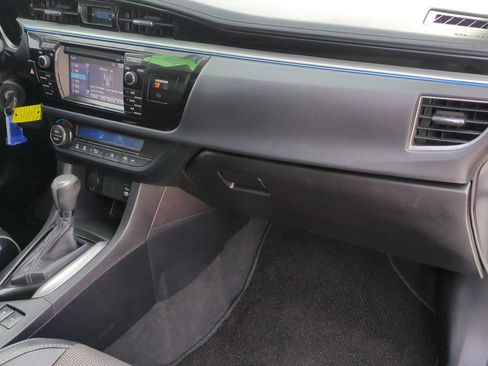 Used 2015 Toyota Corolla S image 30