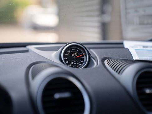 New 2025 Porsche 718 Cayman Base image 18