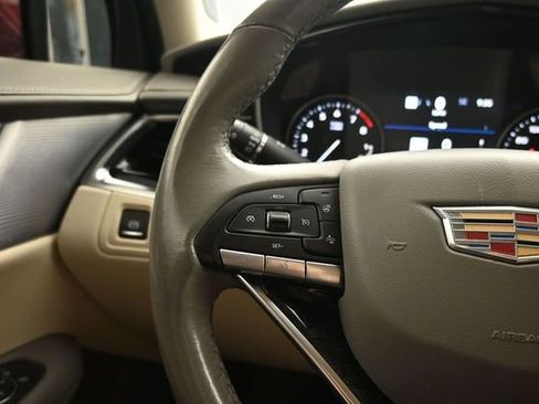 Used 2022 Cadillac XT6 Premium Luxury w/ Technology Package FWD image 17