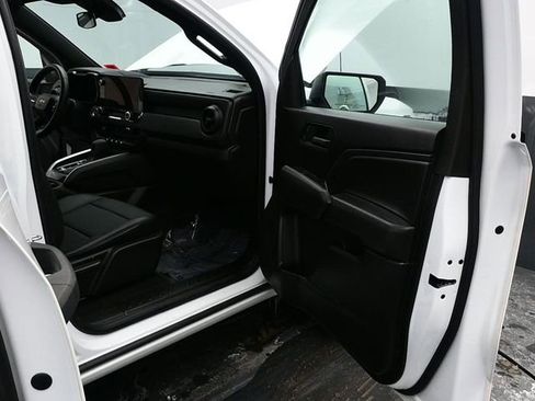 Used 2023 Chevrolet Colorado W/T w/ Advanced Trailering Package image 10