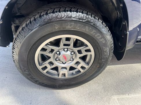 Certified 2019 Toyota 4Runner TRD Off-Road Premium AWD/4WD image 16
