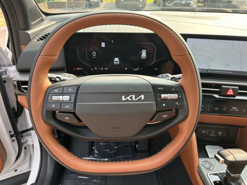 New 2026 Kia Sportage X-Line w/ X-Line Technology Package AWD/4WD image 35