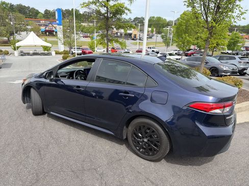 Used 2023 Toyota Corolla LE image 7