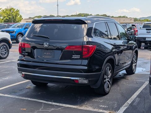 Used 2017 Honda Pilot Touring image 3