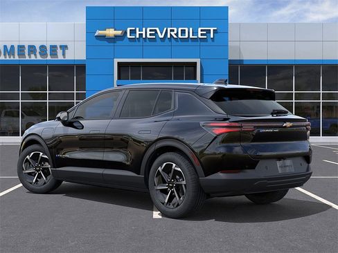 New 2026 Chevrolet Equinox EV LT image 3