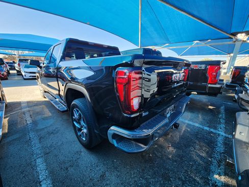 Certified 2023 GMC Sierra 1500 SLE image 3