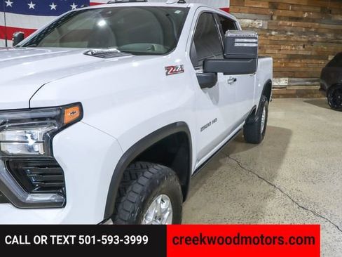Used 2024 Chevrolet Silverado 2500 LTZ w/ LTZ Convenience Package image 29