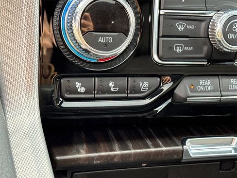 Used 2021 GMC Yukon Denali w/ LPO, Illumination Package image 36