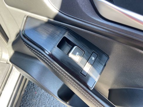 Used 2023 Nissan Rogue SL image 20