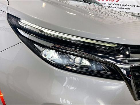 Used 2022 Chevrolet Equinox Premier FWD image 25