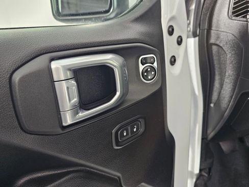 Used 2024 Jeep Wrangler Sport S image 20