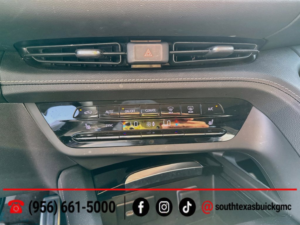 Used 2023 Buick Envision Preferred w/ Sport Touring Package AWD/4WD image 18