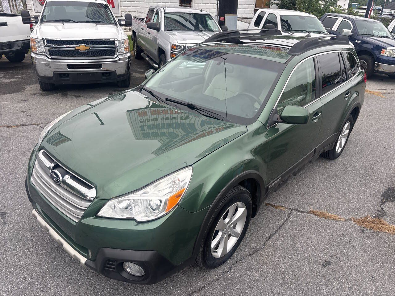 Used 2014 Subaru Outback 2.5i Limited w/ Moonroof Package AWD/4WD image 9