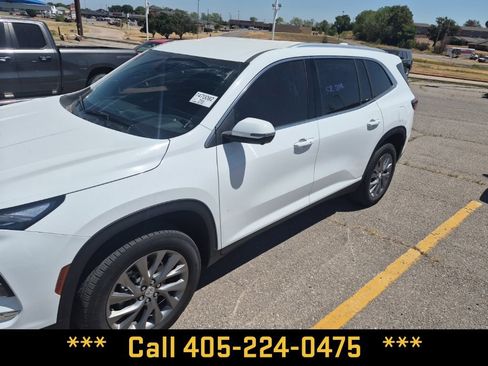 Used 2026 Buick Enclave Preferred FWD image 5