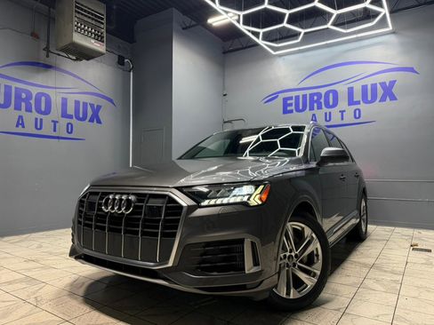 Used 2021 Audi Q7 3.0T Prestige w/ Prestige Package image 3