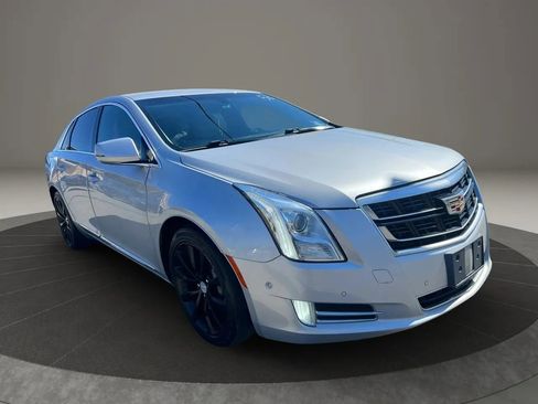 Used 2017 Cadillac XTS Luxury FWD image 3