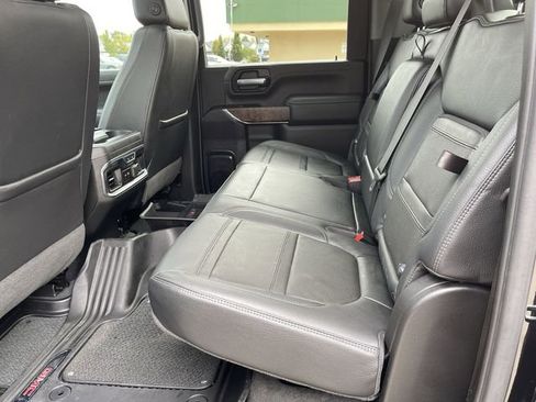 Used 2023 GMC Sierra 2500 Denali w/ Denali Black Diamond Edition image 13