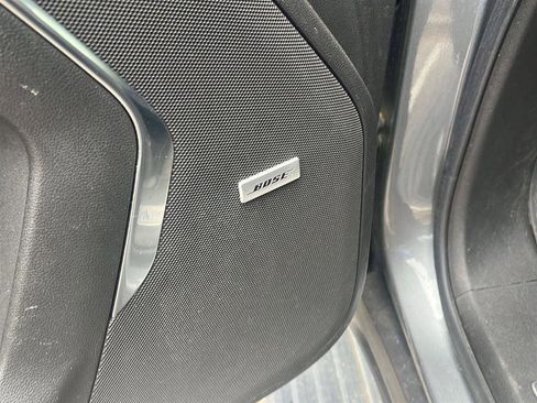 Used 2022 Chevrolet Suburban High Country w/ Premium Package 2 image 8