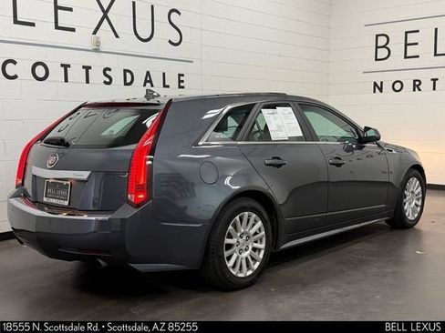 Used 2011 Cadillac CTS Luxury RWD image 4