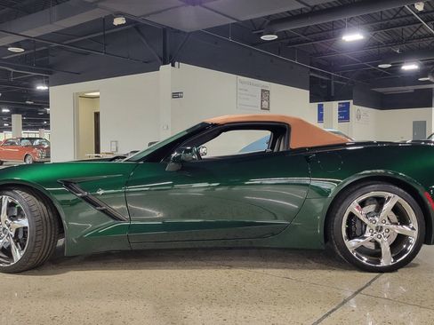 Used 2014 Chevrolet Corvette Stingray Convertible w/ 3LT Preferred Equipment Group RWD image 2
