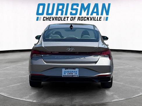 Used 2023 Hyundai Elantra SEL w/ Convenience Package FWD image 5