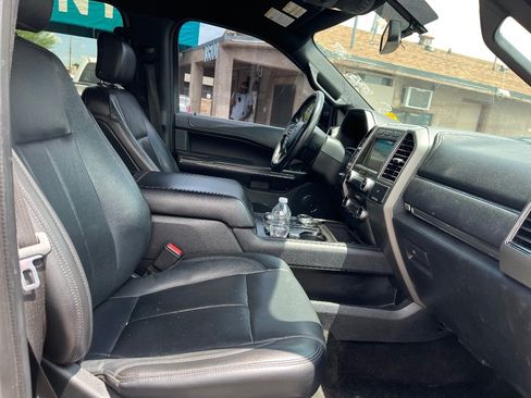 Used 2018 Ford Expedition Max XLT w/ Equipment Group 202A AWD/4WD image 19