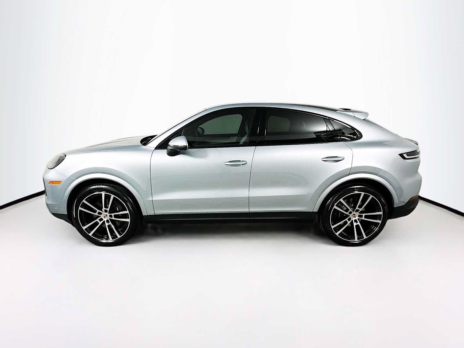 Used 2026 Porsche Cayenne Coupe AWD/4WD image 2