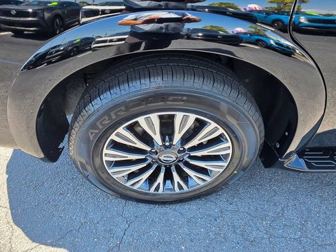 Used 2022 Nissan Armada SL w/ Midnight Edition Package RWD image 9