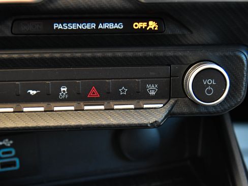 Used 2024 Ford Mustang GT Premium image 23