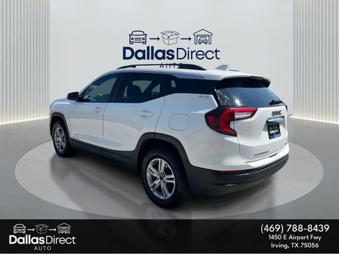 Used 2023 GMC Terrain SLE w/ Driver Convenience Package image 8