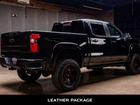 Used 2021 Chevrolet Silverado 1500 LT Trail Boss w/ Convenience Package II image 9