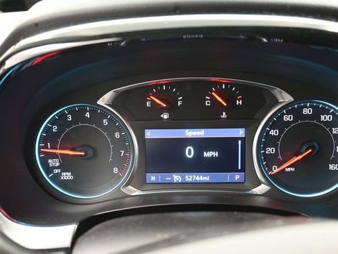 Used 2020 Chevrolet Traverse LT FWD image 9
