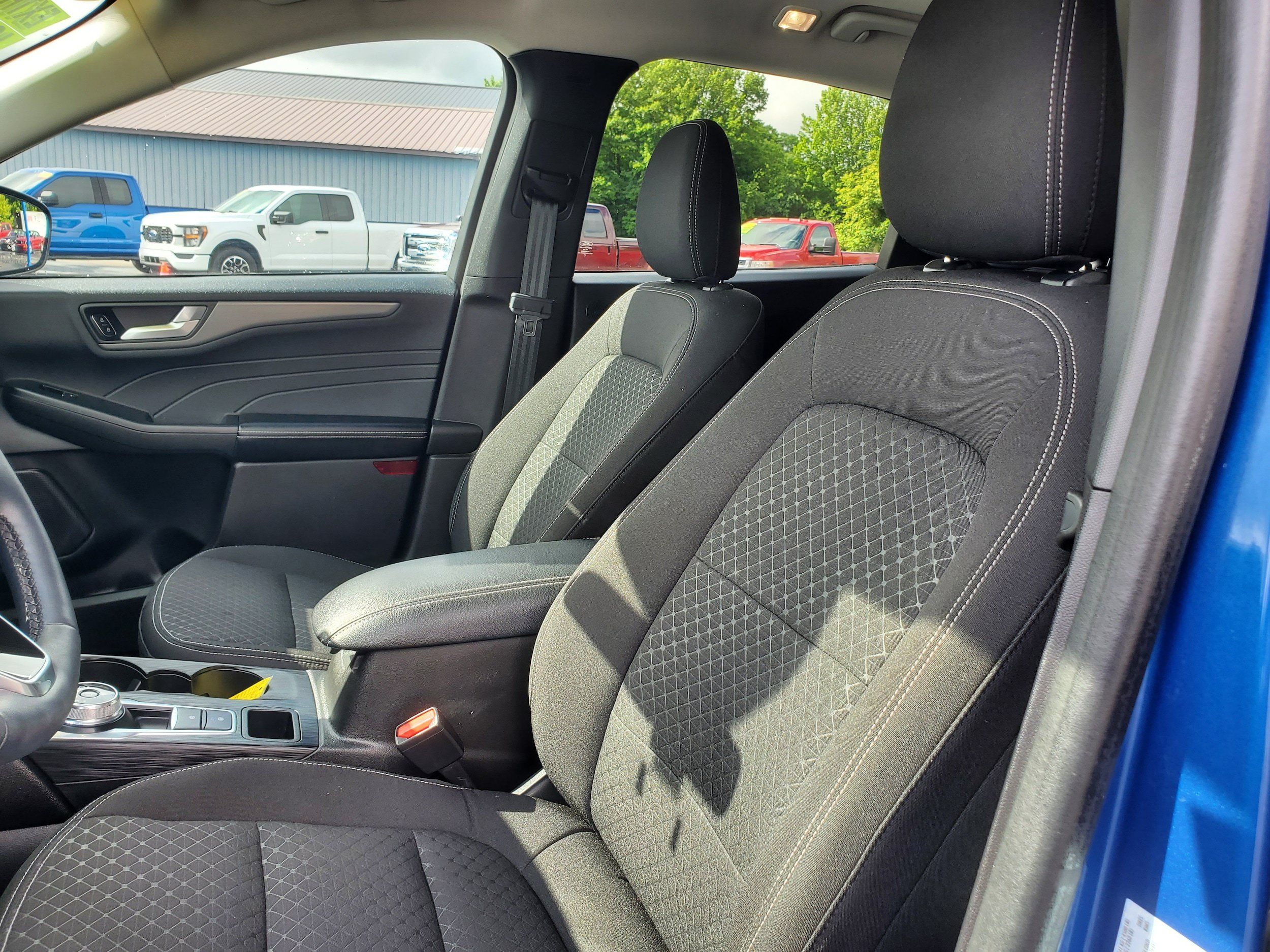 Used 2023 Ford Escape Active w/ Tech Pack #2 AWD/4WD image 13