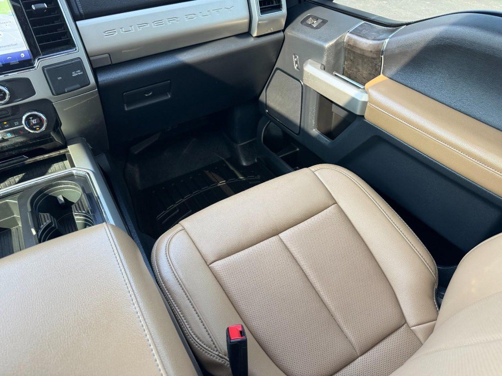 Used 2022 Ford F250 Lariat w/ Lariat Ultimate Package AWD/4WD image 18