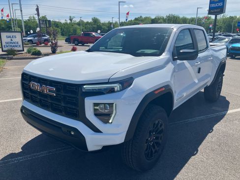 New 2026 GMC Canyon Elevation RWD image 3