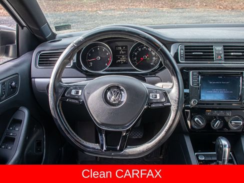 Used 2016 Volkswagen Jetta Sport image 17