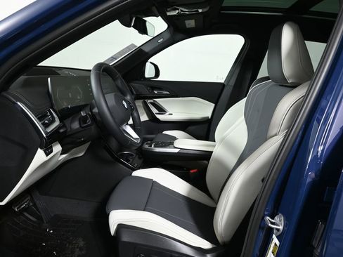 New 2026 BMW X1 xDrive28i w/ Technology Package image 3
