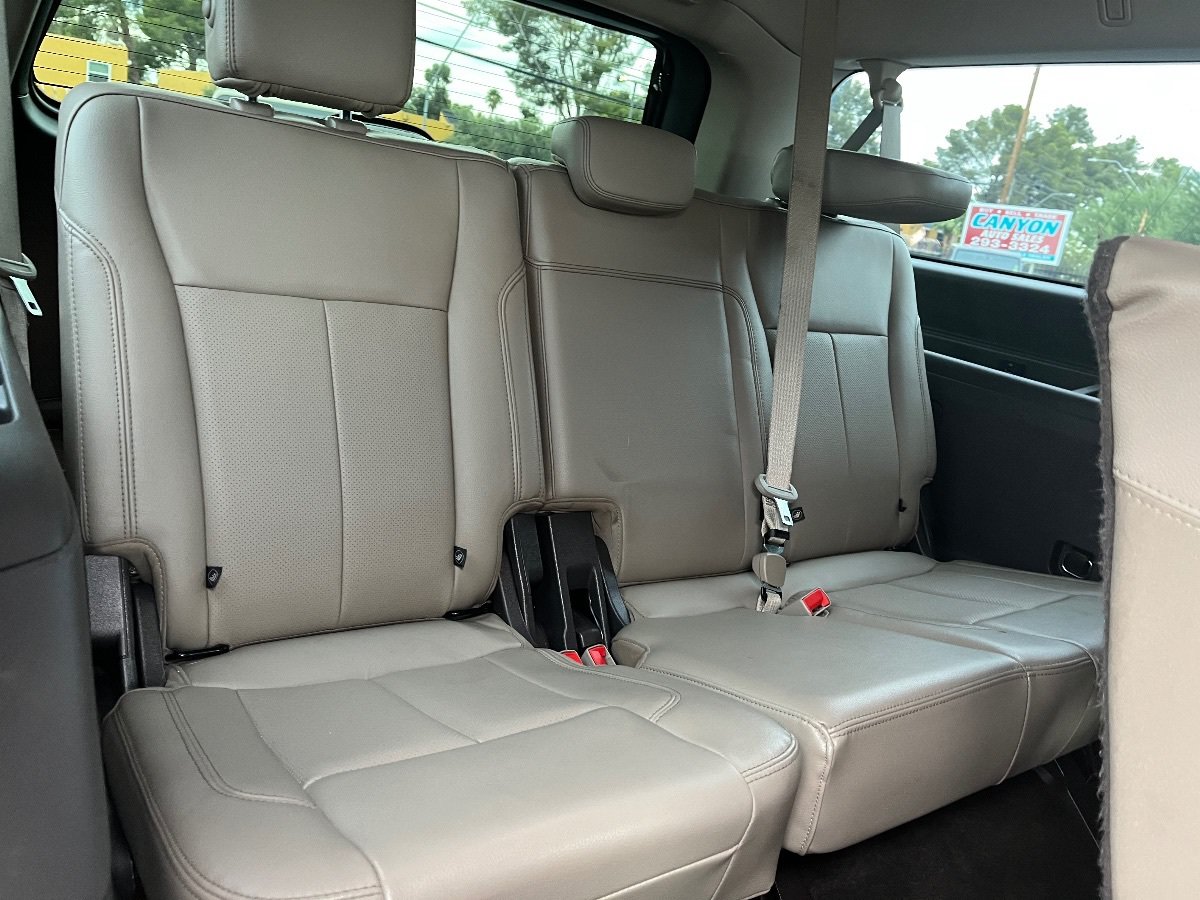 Used 2019 Ford Expedition Max XLT w/ Equipment Group 202A AWD/4WD image 35