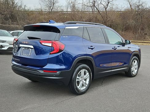 Certified 2023 GMC Terrain SLE w/ Driver Convenience Package image 6