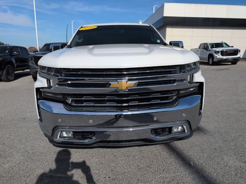 Used 2020 Chevrolet Silverado 1500 LTZ image 12